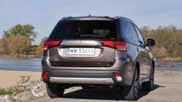 Mitsubishi Outlander 2.2 DID Intense Plus 4WD - Dla kierowcy