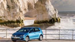 Volkswagen Golf VII 2.0 TDI BlueMotion Technology - widok z przodu