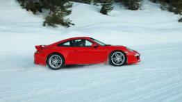 Porsche 911 Carrera 4. Sportowiec, któremu śnieg niestraszny