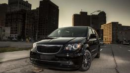 Chrysler Town and Country S - widok z przodu