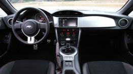 Subaru BRZ - pełny panel przedni